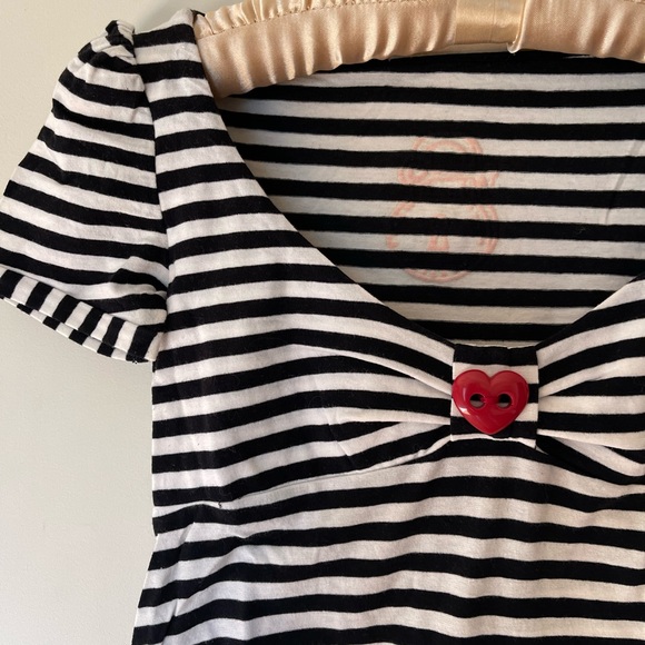 Top - Picture 2 of 4